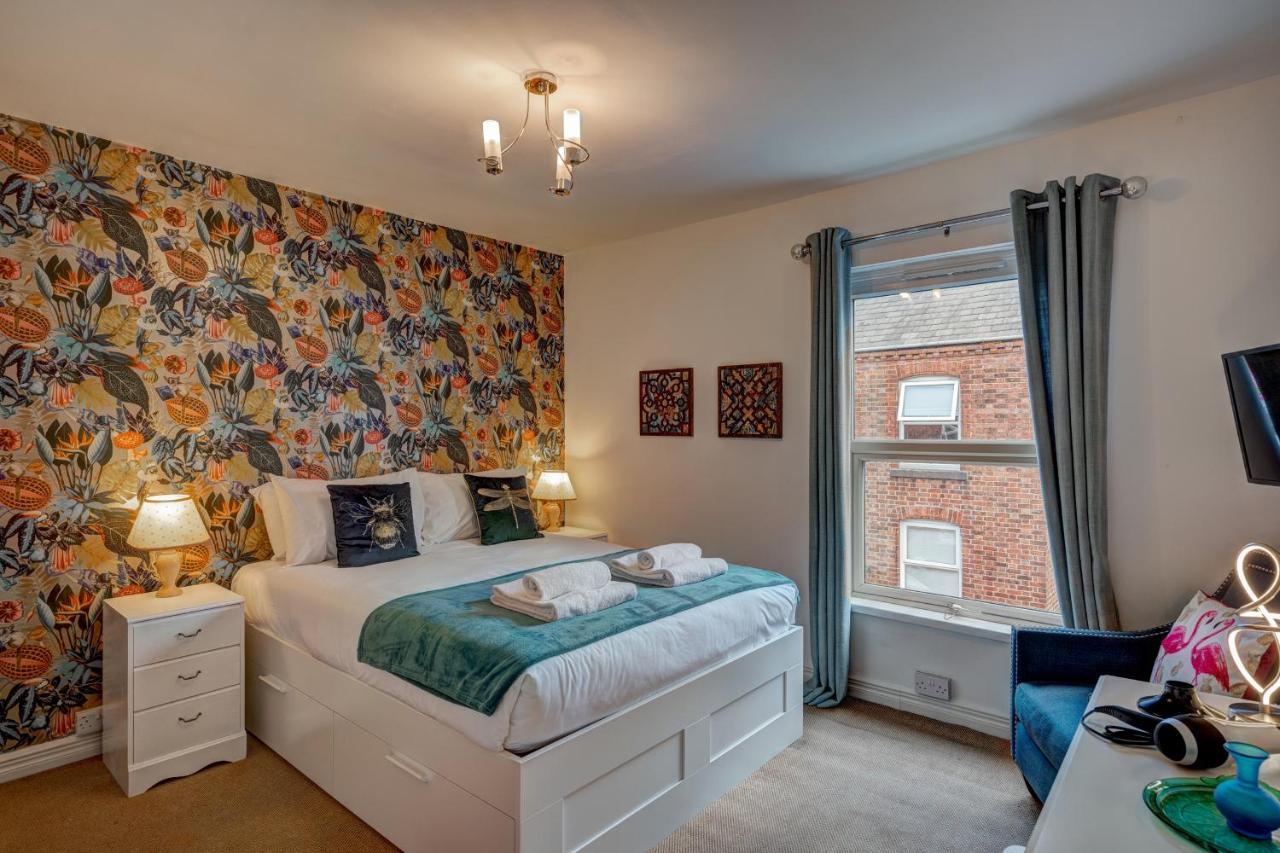 *New* Chester Canal Side 2 Bed Character Home 외부 사진
