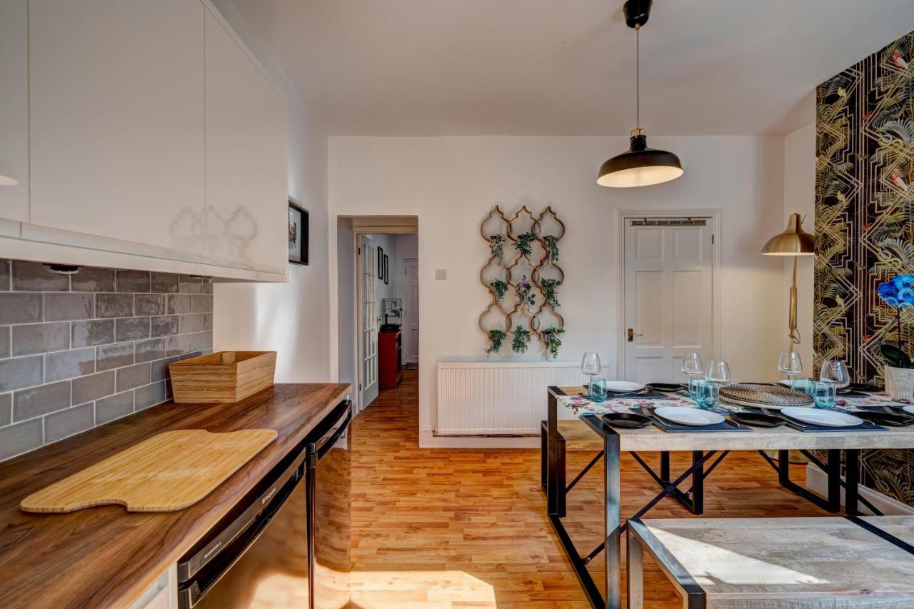 *New* Chester Canal Side 2 Bed Character Home 외부 사진