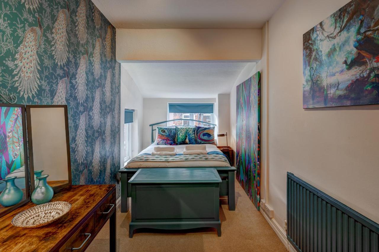 *New* Chester Canal Side 2 Bed Character Home 외부 사진