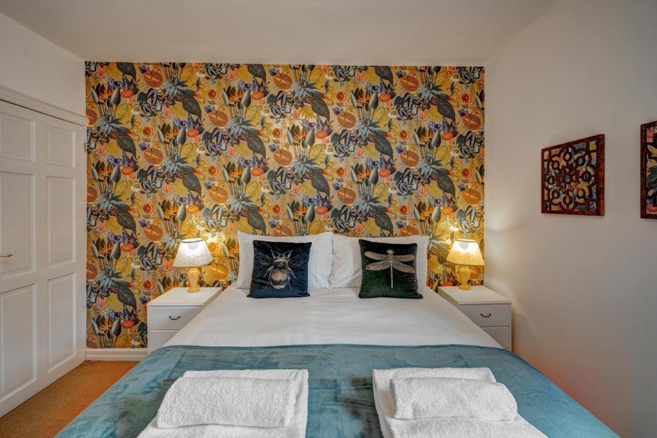 *New* Chester Canal Side 2 Bed Character Home 외부 사진